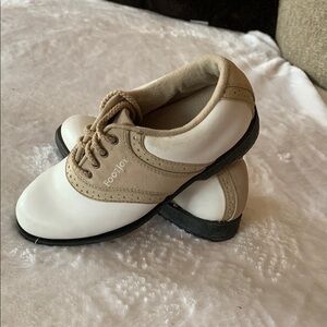 Gently Used Two-Tone Junior Golf Shoes by Footjoy